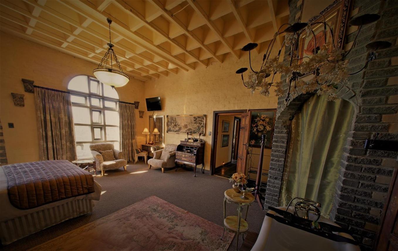 Bygracealone Manor Otel Outeniekwa Dış mekan fotoğraf