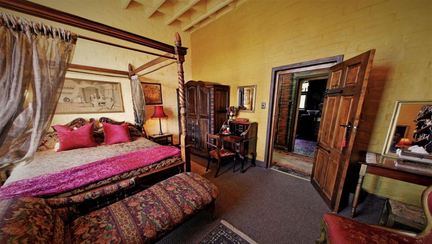 Bygracealone Manor Otel Outeniekwa Dış mekan fotoğraf